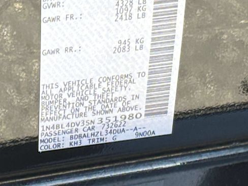 Used 2025 Nissan Altima 2.5 SV FWD image 30