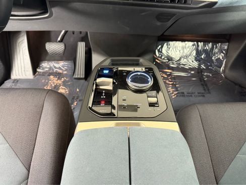 Certified 2025 BMW iX xDrive50 w/ Convenience Package image 14