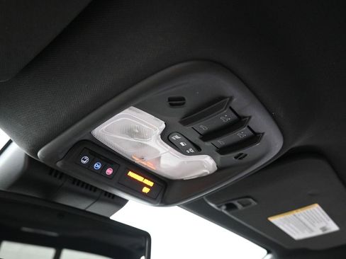 Used 2023 GMC Canyon Elevation w/ Convenience Package image 15