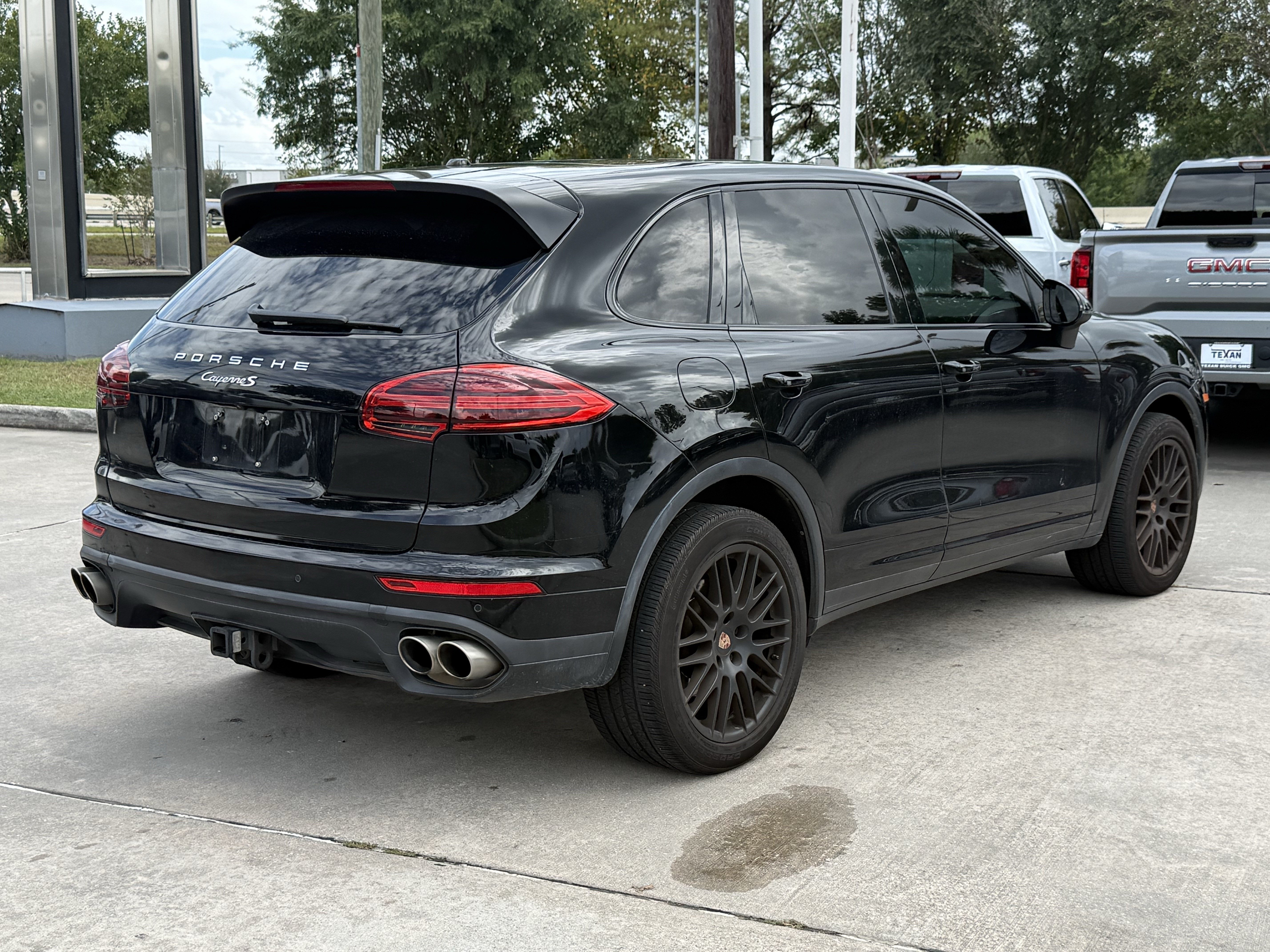 Used 2016 Porsche Cayenne S AWD/4WD image 5