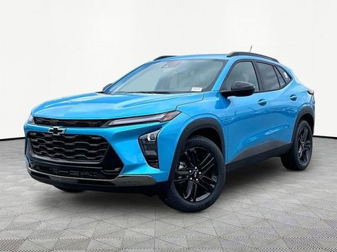 New 2026 Chevrolet Trax ACTIV w/ Sunroof Package FWD image 3