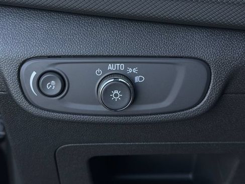New 2026 Chevrolet TrailBlazer LT w/ Midnight Edition FWD image 17