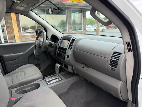 Used 2019 Nissan Frontier S image 20