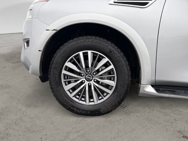Used 2023 Nissan Armada SL w/ Captain's Chairs Package AWD/4WD image 9
