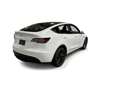 Certified 2023 Tesla Model Y Long Range AWD/4WD image 6