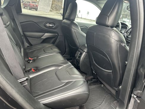 Certified 2019 Jeep Cherokee Limited image 13