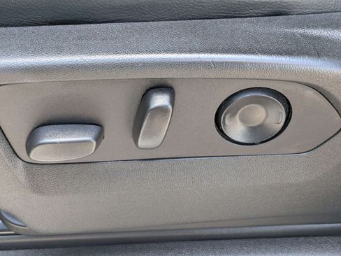 Used 2021 Chevrolet Tahoe LS RWD image 19