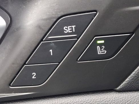 Used 2021 BMW X5 M50i w/ Executive Package image 28