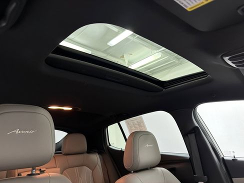 Used 2025 Buick Envista Avenir image 13