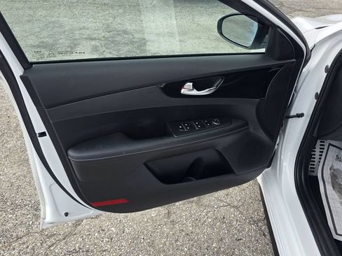 Used 2022 Kia Forte GT-Line FWD image 13