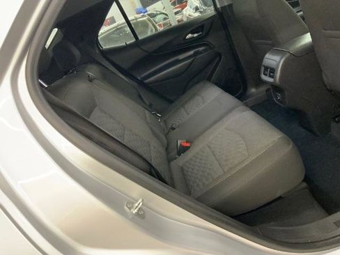 Used 2021 Chevrolet Equinox LT w/ Driver Convenience Package AWD/4WD image 13