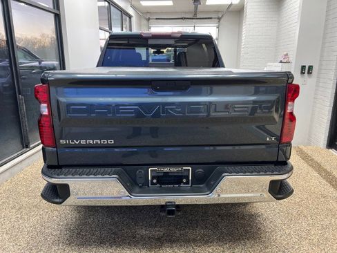 Used 2021 Chevrolet Silverado 1500 LT w/ Convenience Package II image 3