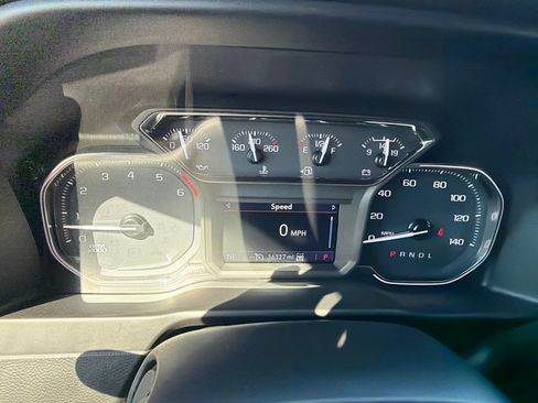 Used 2020 GMC Sierra 2500 SLE w/ SLE Value Package; AWD/4WD image 16