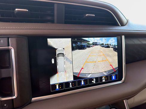Used 2023 GMC Yukon Denali AWD/4WD image 26