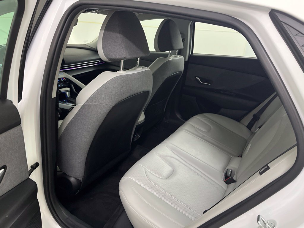 Used 2024 Hyundai Elantra Limited FWD image 24