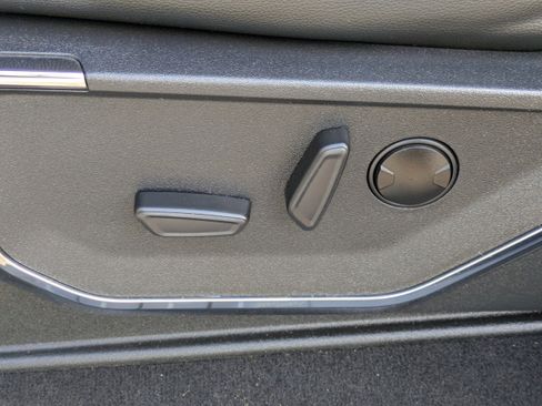 Used 2024 Ford F250 Lariat w/ Lariat Ultimate Package image 19