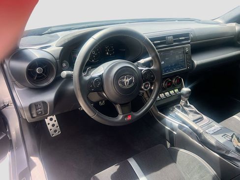 Used 2025 Toyota GR86 Premium RWD image 9