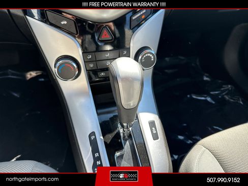 Used 2016 Chevrolet Cruze LT w/ Sun And Sound Package FWD image 21