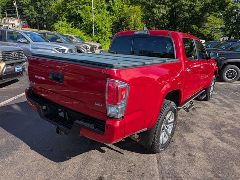 Used 2019 Toyota Tacoma Limited AWD/4WD image 7
