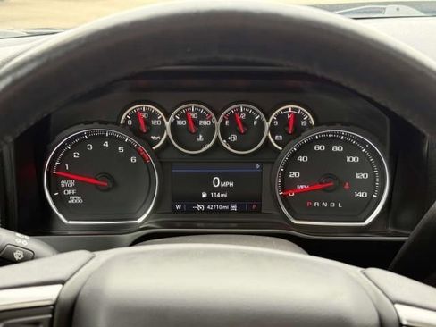 Used 2021 Chevrolet Silverado 1500 LT Trail Boss w/ Convenience Package II image 19