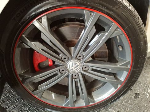 Used 2019 Volkswagen Jetta GLI image 3