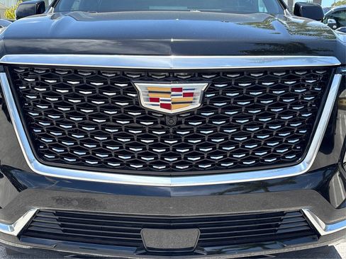 New 2026 Cadillac Escalade ESV Luxury AWD/4WD image 15
