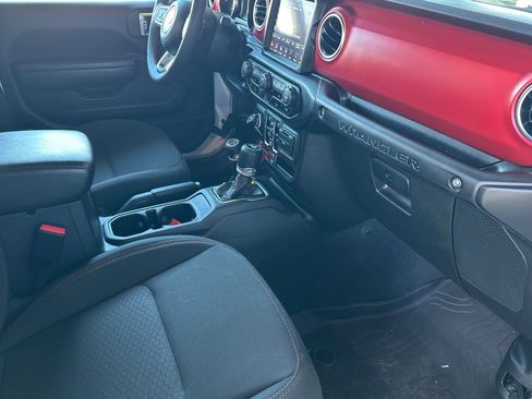 Used 2023 Jeep Wrangler Unlimited Rubicon image 18