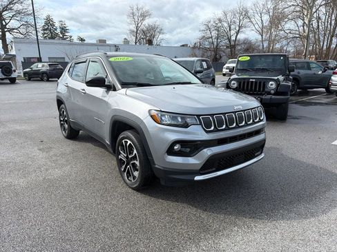Used 2022 Jeep Compass Limited image 4