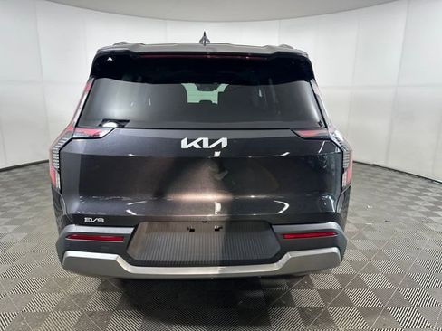 Used 2024 Kia EV9 Wind image 4