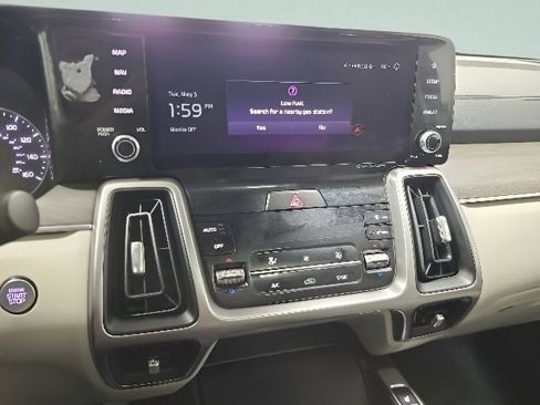 Used 2023 Kia Sorento S w/ Panoramic Sunroof Package AWD/4WD image 32