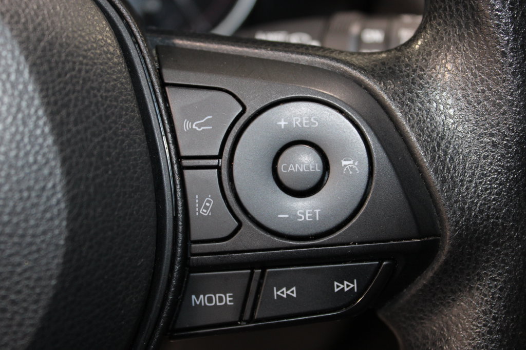 Used 2023 Toyota RAV4 XLE FWD image 34