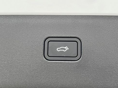 New 2026 Volvo EX30 Plus w/ Protection Package Premier image 13