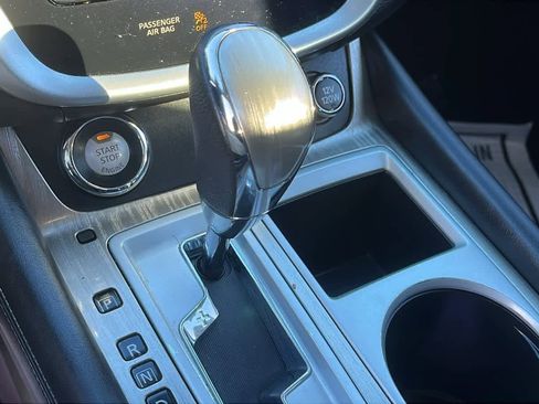 Used 2018 Nissan Murano SL w/ Moonroof Package image 17