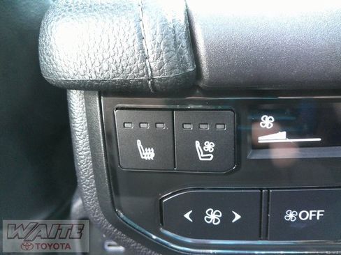 Used 2024 Toyota Grand Highlander AWD Hybrid image 30