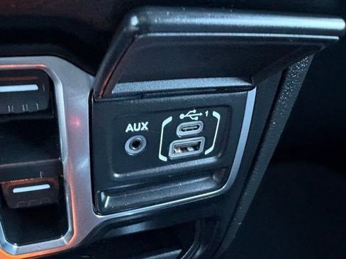 Used 2024 Jeep Wrangler Unlimited w/ Convenience Group image 19