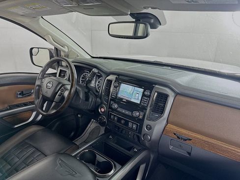 Used 2017 Nissan Titan Platinum Reserve image 27