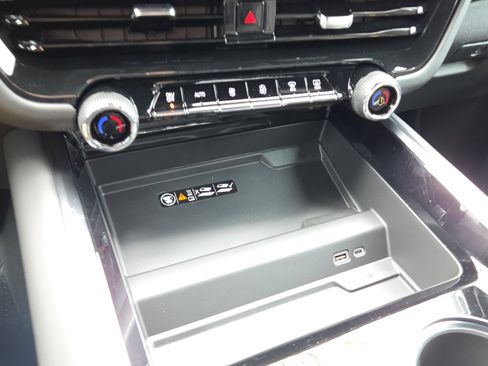 New 2026 Chevrolet Suburban High Country image 16