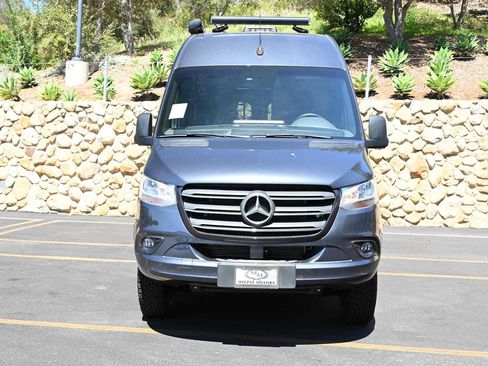 Used 2022 Mercedes-Benz Sprinter 2500 image 2