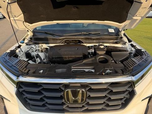Used 2025 Honda Pilot EX-L image 34