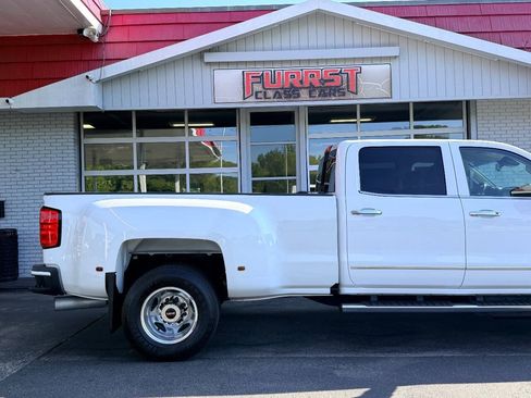 Used 2019 GMC Sierra 3500 Denali w/ Duramax Plus Package AWD/4WD image 12