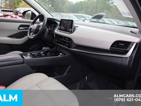 Used 2025 Nissan Rogue SV FWD image 27