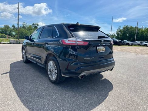 Used 2022 Ford Edge Titanium w/ Equipment Group 301A AWD/4WD image 3