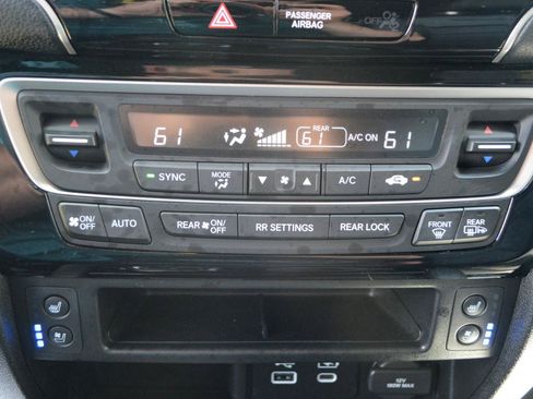 Used 2025 Honda Passport Black Edition image 29