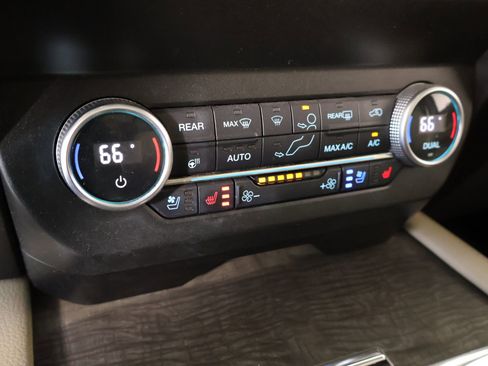 Used 2019 Ford Expedition Limited w/ Equipment Group 302A image 8