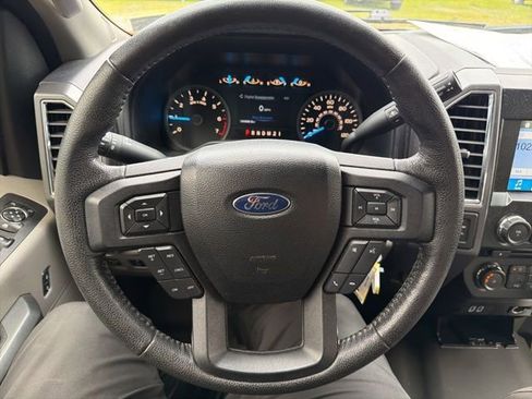 Used 2016 Ford F150 XLT w/ Equipment Group 302A Luxury AWD/4WD image 17