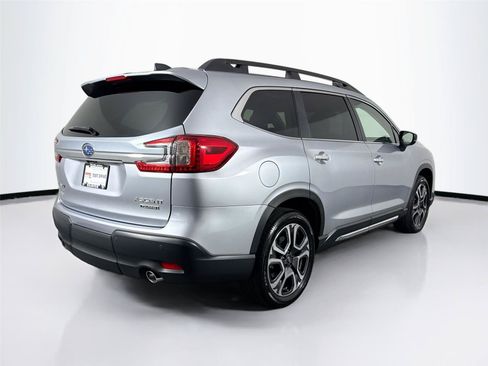 Used 2025 Subaru Ascent Touring w/ Popular Package #2 AWD/4WD image 2
