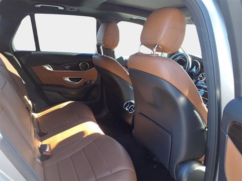 Used 2021 Mercedes-Benz GLC 300 4MATIC image 14