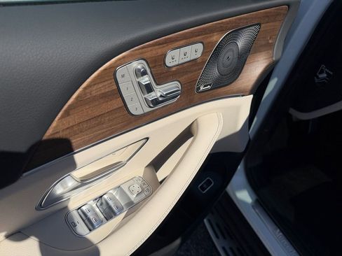 New 2026 Mercedes-Benz GLS 450 4MATIC image 17