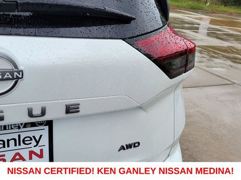 Certified 2026 Nissan Rogue SV AWD/4WD image 15