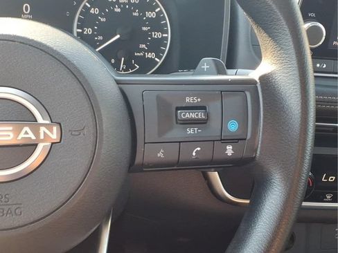 Used 2024 Nissan Rogue SV AWD/4WD image 15